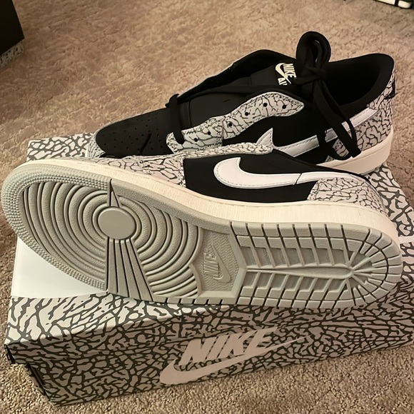 NEW - men’s size 9.5 Nike Air Jordan 1 Retro Low OG - Picture 2 of 5